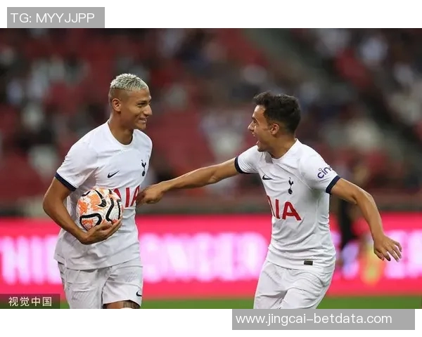 德甲热刺大胜那不勒斯帽子戏法引发全场狂欢精彩瞬间回顾