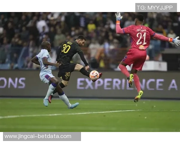 意甲激战波尔图与巴黎圣日耳曼战平乌龙球引发全场热议与十大精彩瞬间回顾